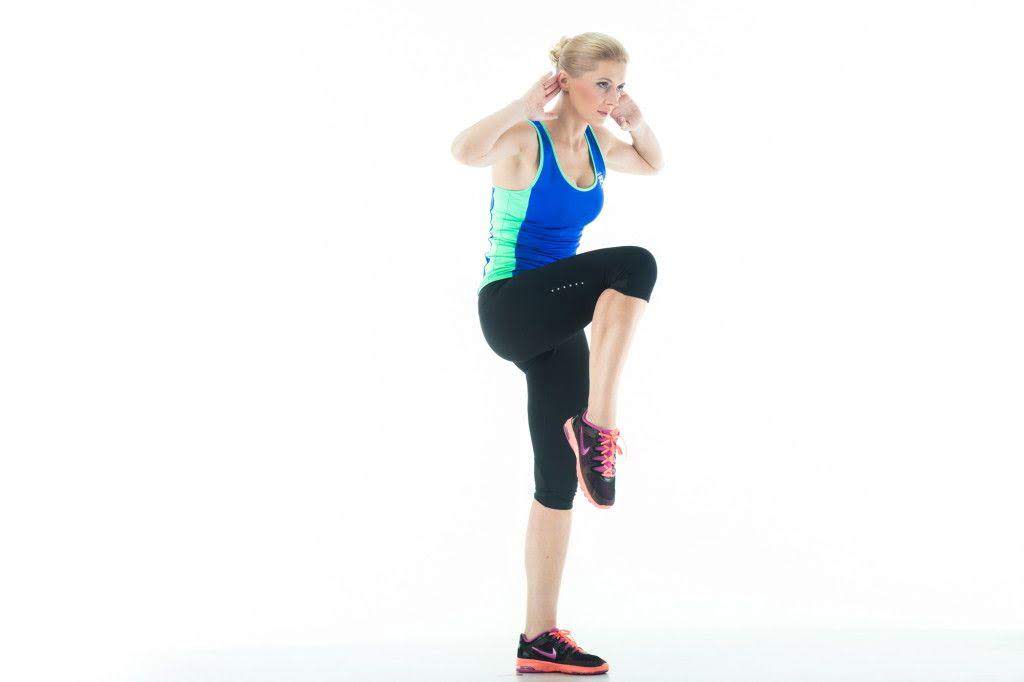 Упражнение поднятие колен для спины